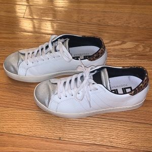 Women’s sneakers